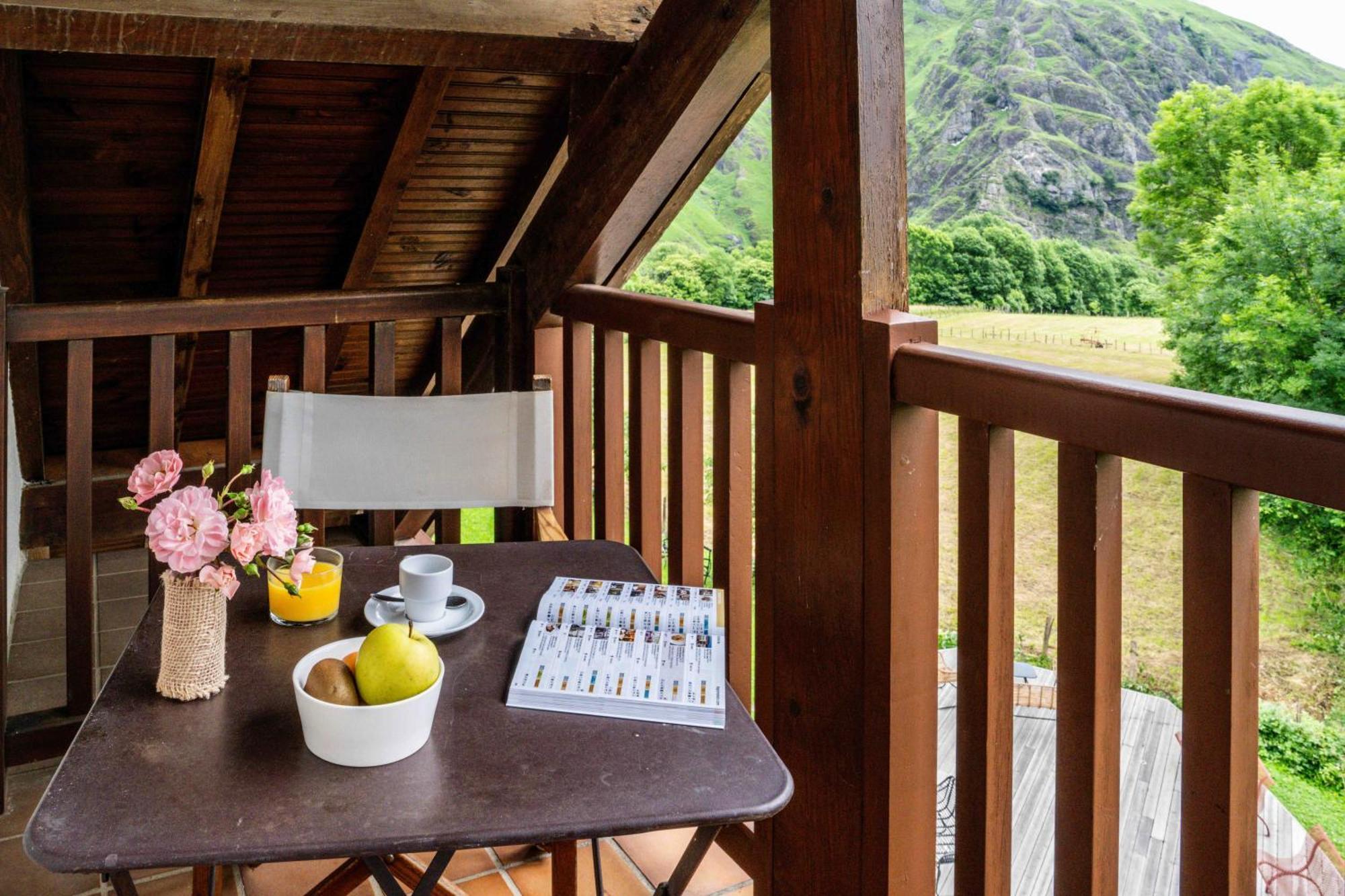 Logis Hotel Etchemaite Larrau Exteriér fotografie